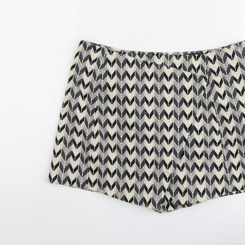 Topshop Womens Beige Geometric Cotton Hot Pants Shorts Size 12 L3 in Regular Zip