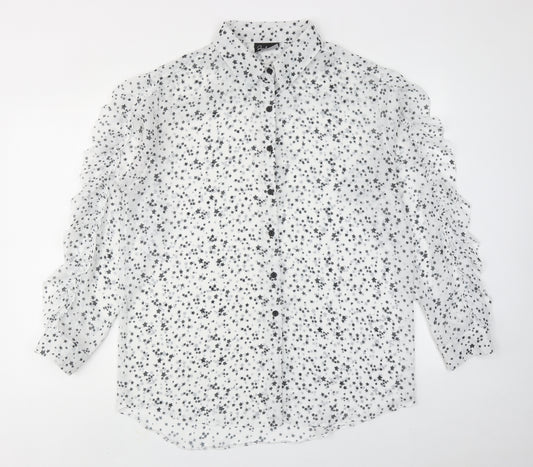 Reclaimed Vintage Womens White Geometric Polyester Basic Button-Up Size 12 Collared - Star Print