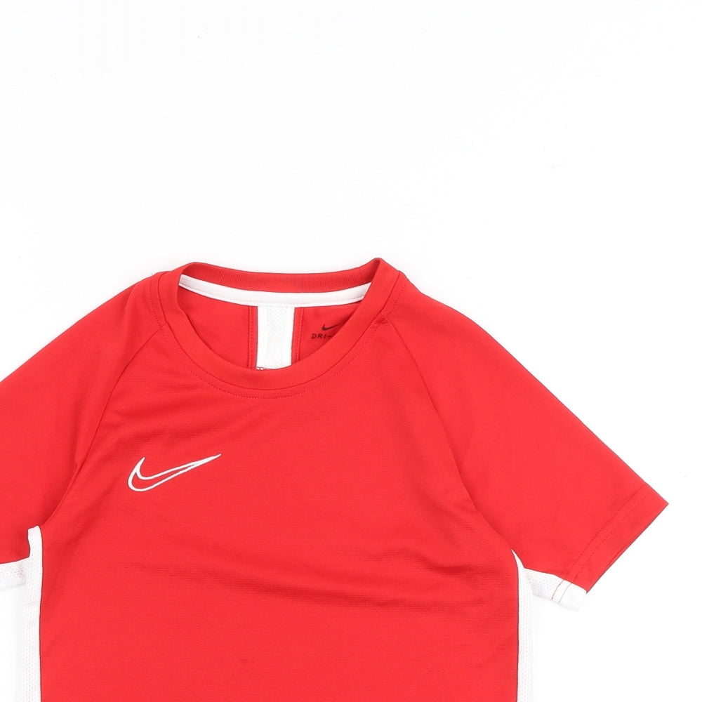 Nike Boys Red Polyester Basic T-Shirt Size S Round Neck Pullover