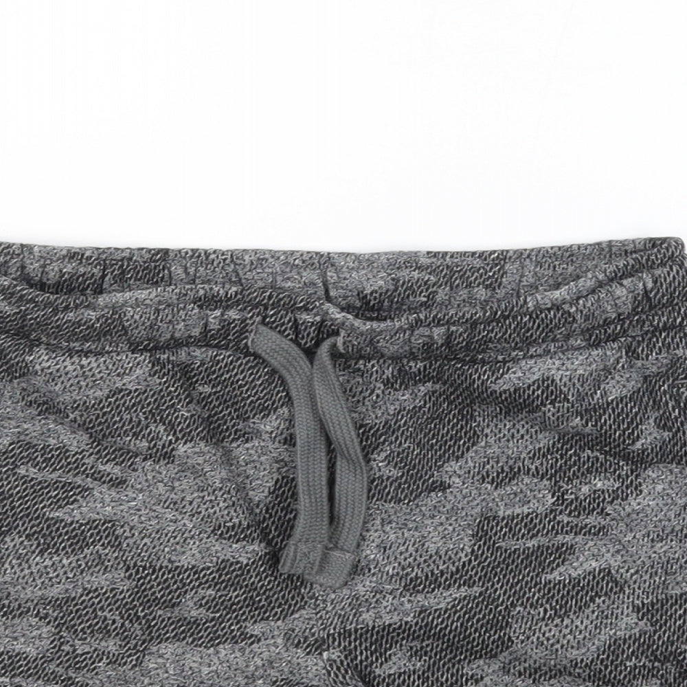 Marks and Spencer Boys Grey Camouflage Cotton Sweat Shorts Size 5-6 Years Regular Drawstring - Waist 24 Inches