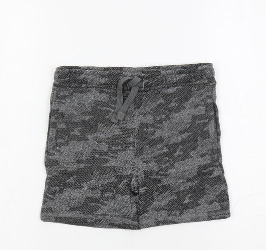 Marks and Spencer Boys Grey Camouflage Cotton Sweat Shorts Size 5-6 Years Regular Drawstring - Adjustable Waist