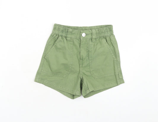 Marks and Spencer Girls Green Cotton Boyfriend Shorts Size 6-7 Years L3.5 in Regular Zip - Elasticated Waist Pockets