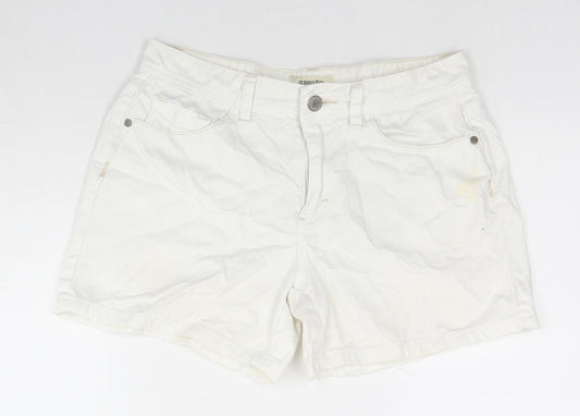 St. John's Bay Womens White Cotton Hot Pants Shorts Size 8 L4 in Regular Zip