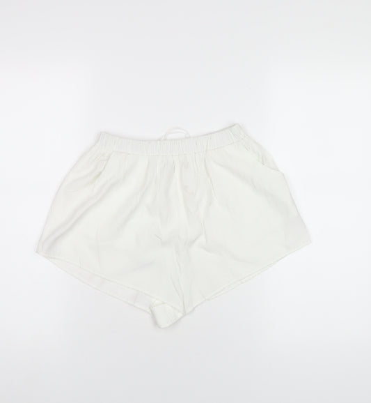 Bershka Womens White Polyester Basic Shorts Size S Regular Pull On