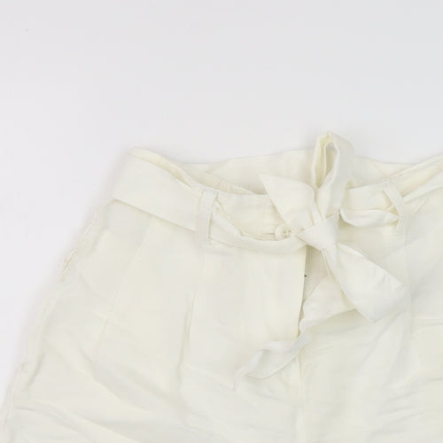 Marks and Spencer Womens Ivory Linen Paperbag Shorts Size 6 L10 in Regular Button