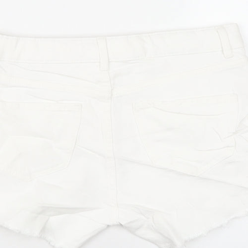 Marks and Spencer Womens White Cotton Cut-Off Shorts Size 6 L4 in Regular Zip