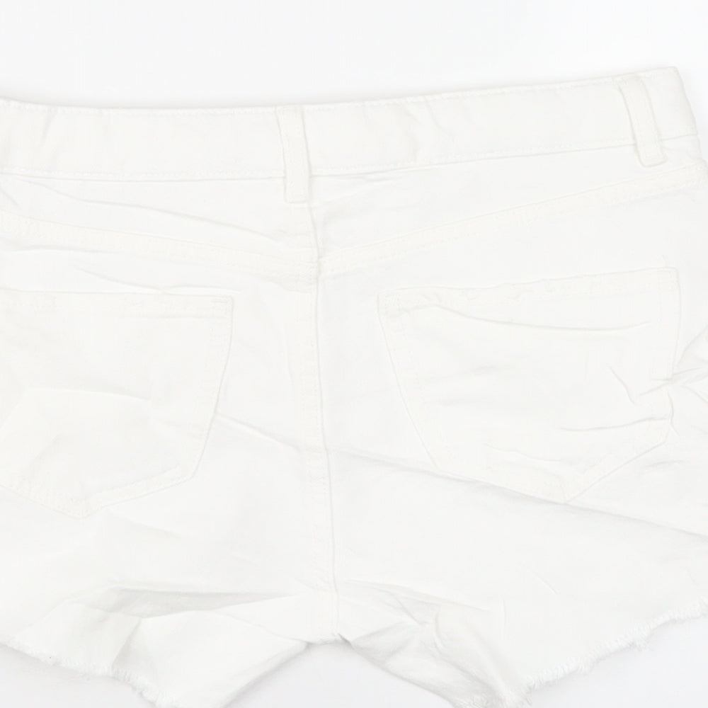 Marks and Spencer Womens White Cotton Cut-Off Shorts Size 6 L4 in Regular Zip