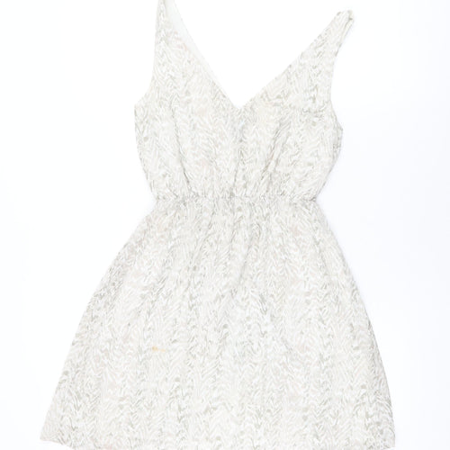 H&M Womens White Geometric Polyester Skater Dress Size 8 V-Neck Pullover