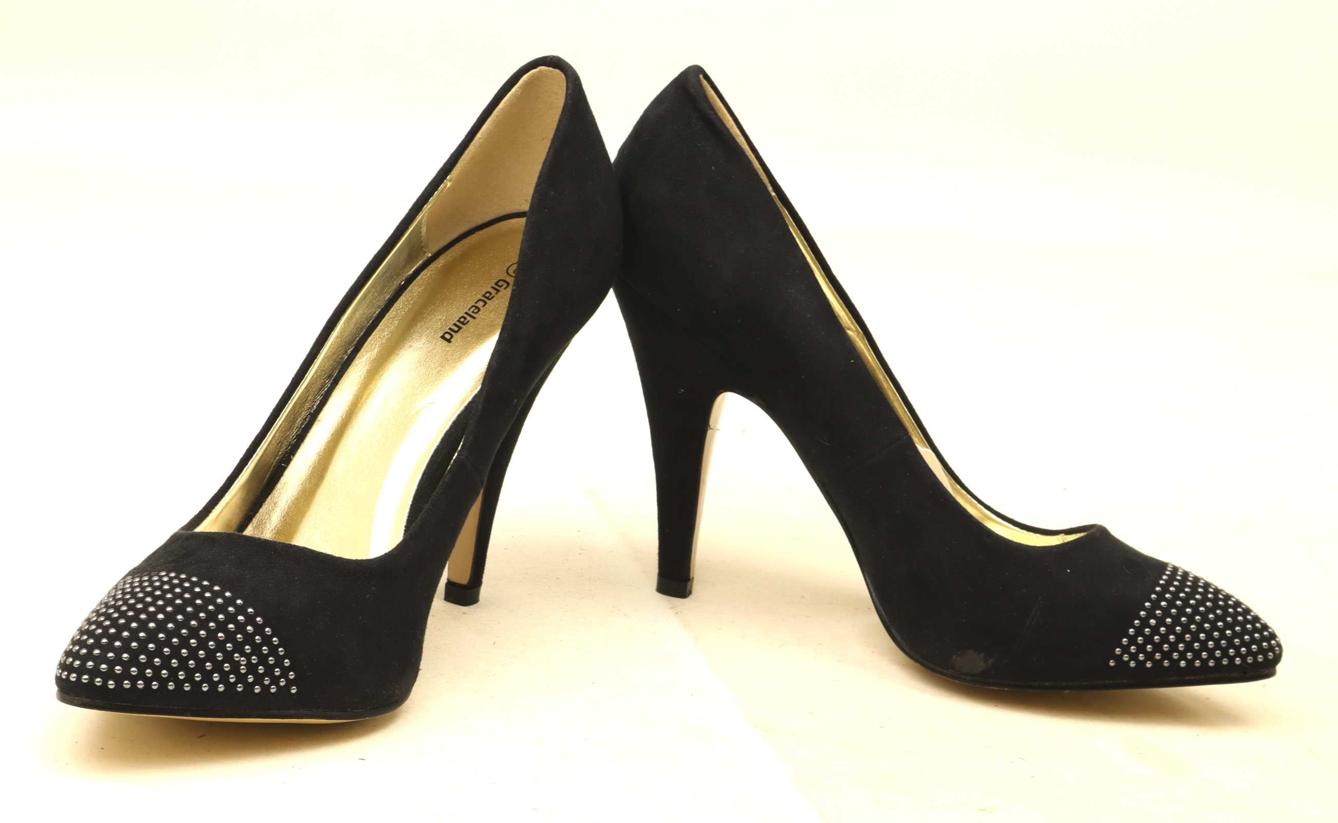 Black court hotsell shoes size 6