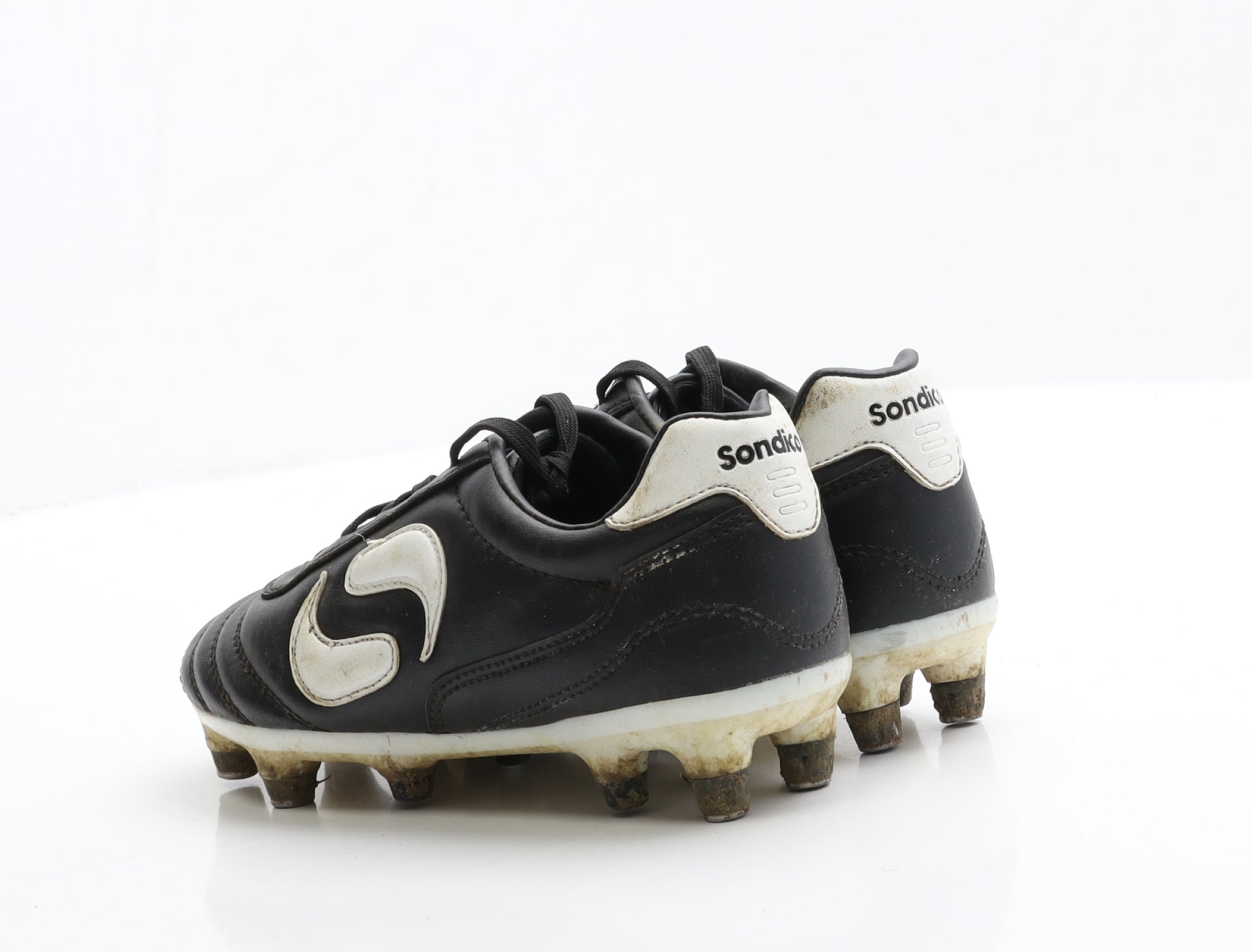 Sondico sales football trainers