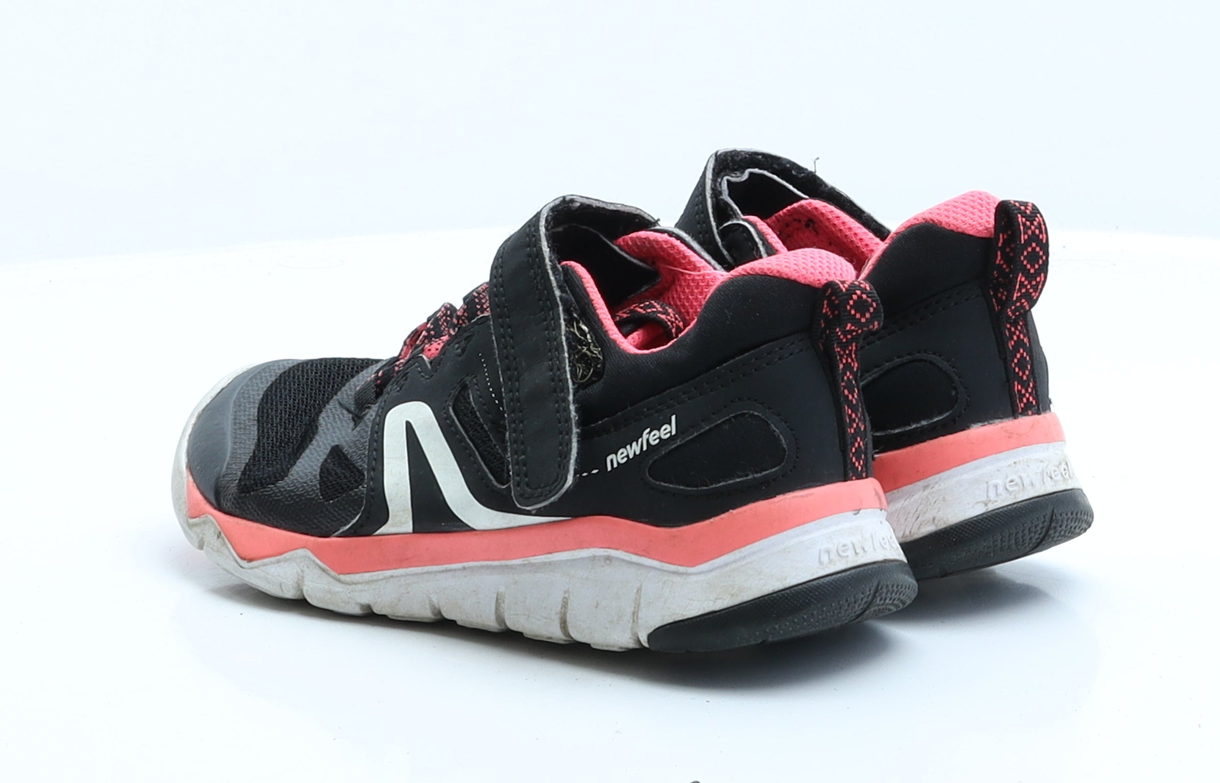 Newfeel trainers clearance