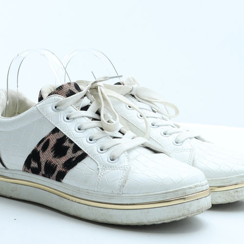Kelsi Womens White Animal Print Polyester Trainer Casual 6 39