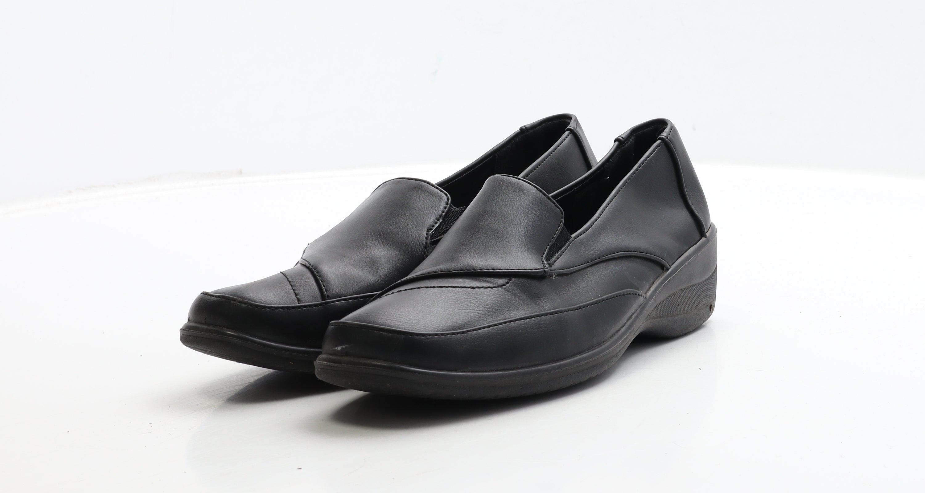 Softlites deals black shoes