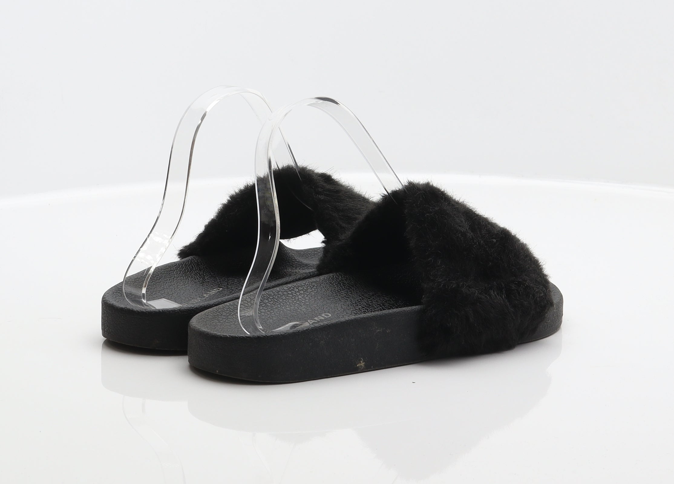 Fluffy sliders 2024 river island