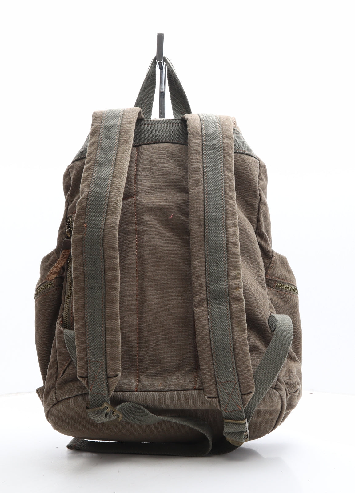 Aukmont backpack shop