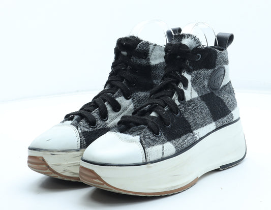 NYC Womens Black Check Polyester Trainer UK