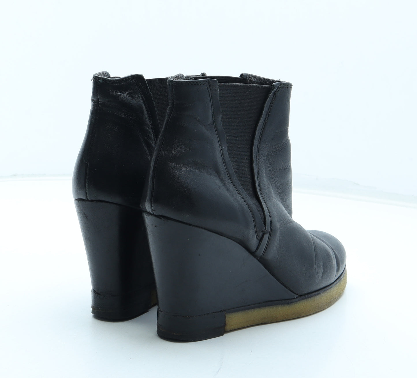Preworn Womens Black Leather Chelsea Boot UK