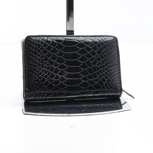 Michael Kors Womens Black Polyurethane Bow Tie Wallet Size S - Croc Texture