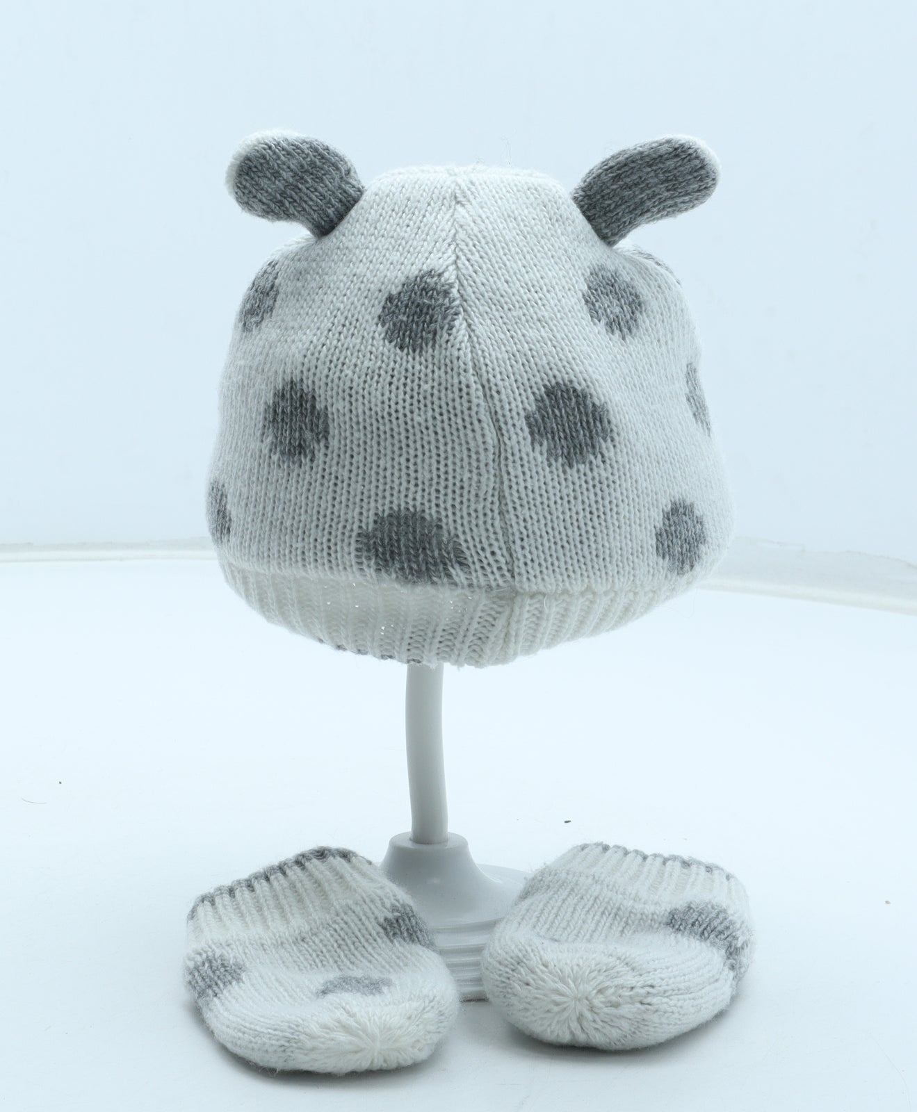 Marks and Spencer Girls White Polka Dot Acrylic Beanie Size S - Mittens included UK Size 0-3 months