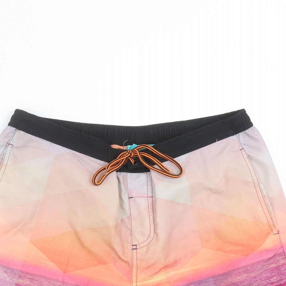 Cedar Wood State Mens Multicoloured   Bermuda Shorts Size M - Tropical print