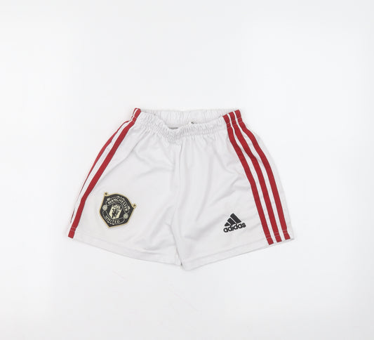 adidas Girls White  Polyester Sweat Shorts Size 5-6 Years  Regular  - MANCHESTER UNITED FC