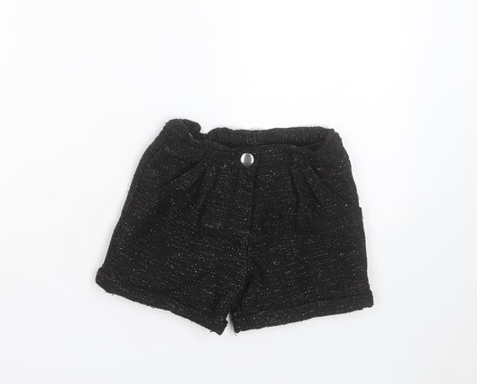 Nutmeg Girls Black  Polyester Hot Pants Shorts Size 4-5 Years  Regular