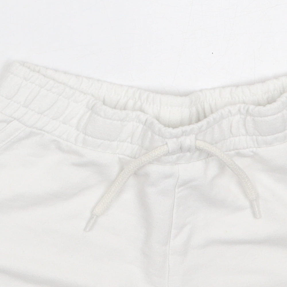 Dunnes Stores Girls White  Cotton Sweat Shorts Size 6-7 Years  Regular