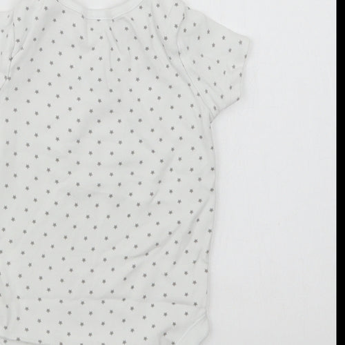 F&F Baby White Geometric Cotton Babygrow One-Piece Size 12-18 Months  Snap - Star Print
