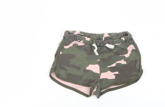 Marks and Spencer Girls Green Camouflage Cotton Sweat Shorts Size 6-7 Years  Regular Drawstring
