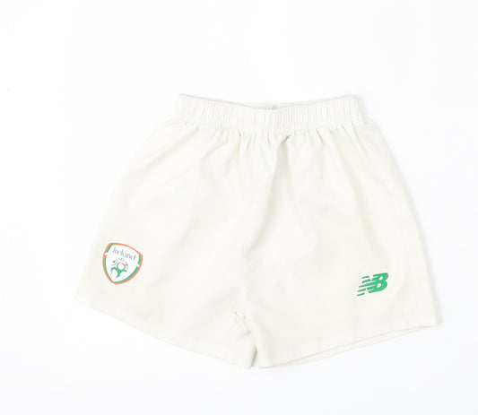 New Balance Boys White  Polyester Sweat Shorts Size 6-7 Years  Regular  - Irish Football