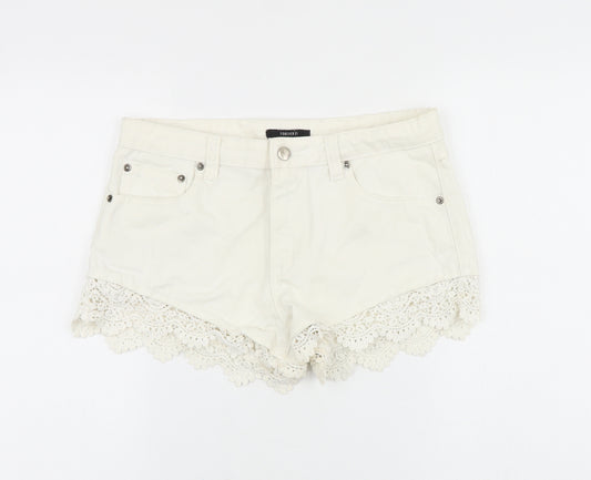 FOREVER 21 Womens Ivory Cotton Hot Pants Shorts Size 30 in Regular Zip - Crocheted Lace Trim