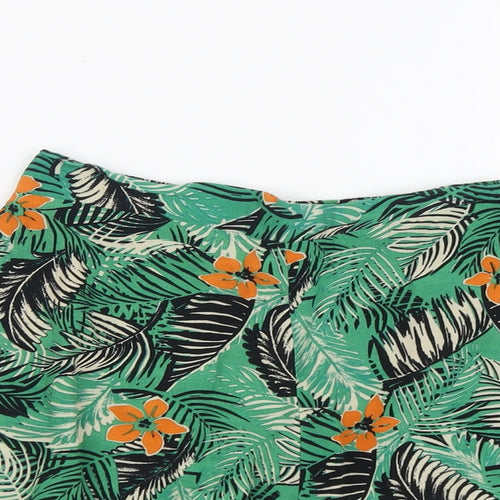 New Look Womens Green Floral Viscose Basic Shorts Size 10 L6 in Regular Pull On
