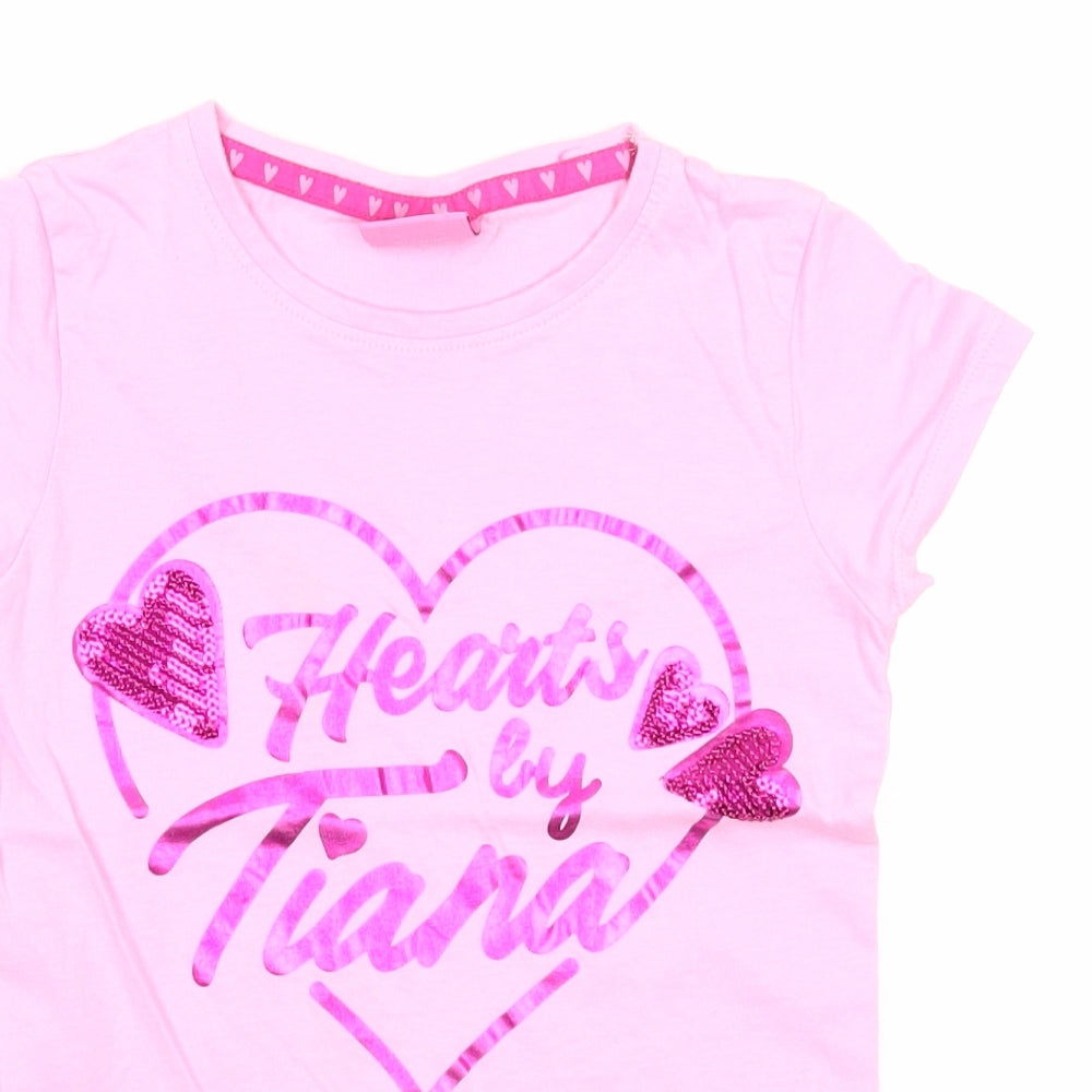 Preworn Girls Pink Cotton Basic T-Shirt Size 6-7 Years Round Neck Pullover - Hearts By Tiana