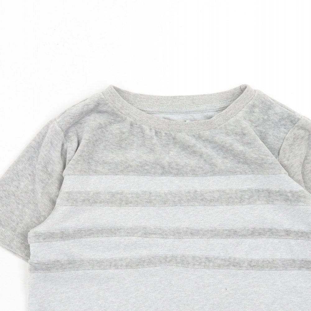 Preworn Girls Grey Geometric Cotton Basic T-Shirt Size 8 Years Round Neck Pullover