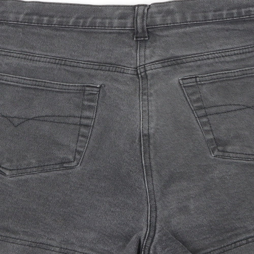 Denim Clothing Company Womens Grey Cotton Mom Shorts Size 30 in Regular Zip