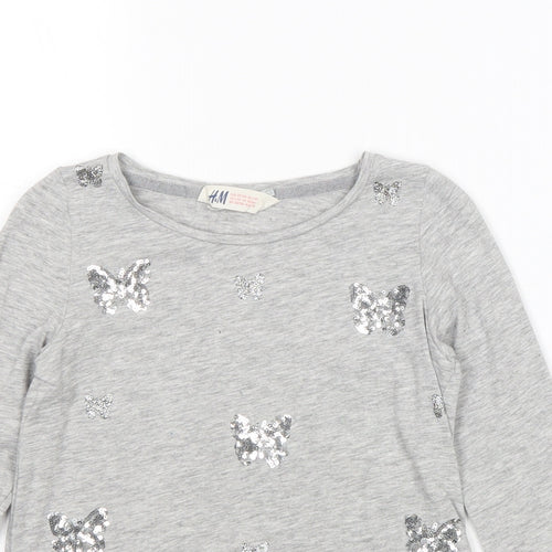 H&M Girls Grey Geometric Cotton Basic T-Shirt Size 7-8 Years Round Neck Pullover - Butterfly Pattern