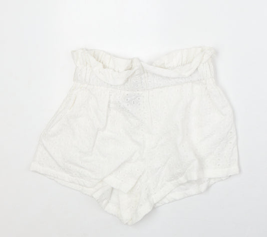 SheIn Womens White 100% Cotton Basic Shorts Size M Regular Pull On