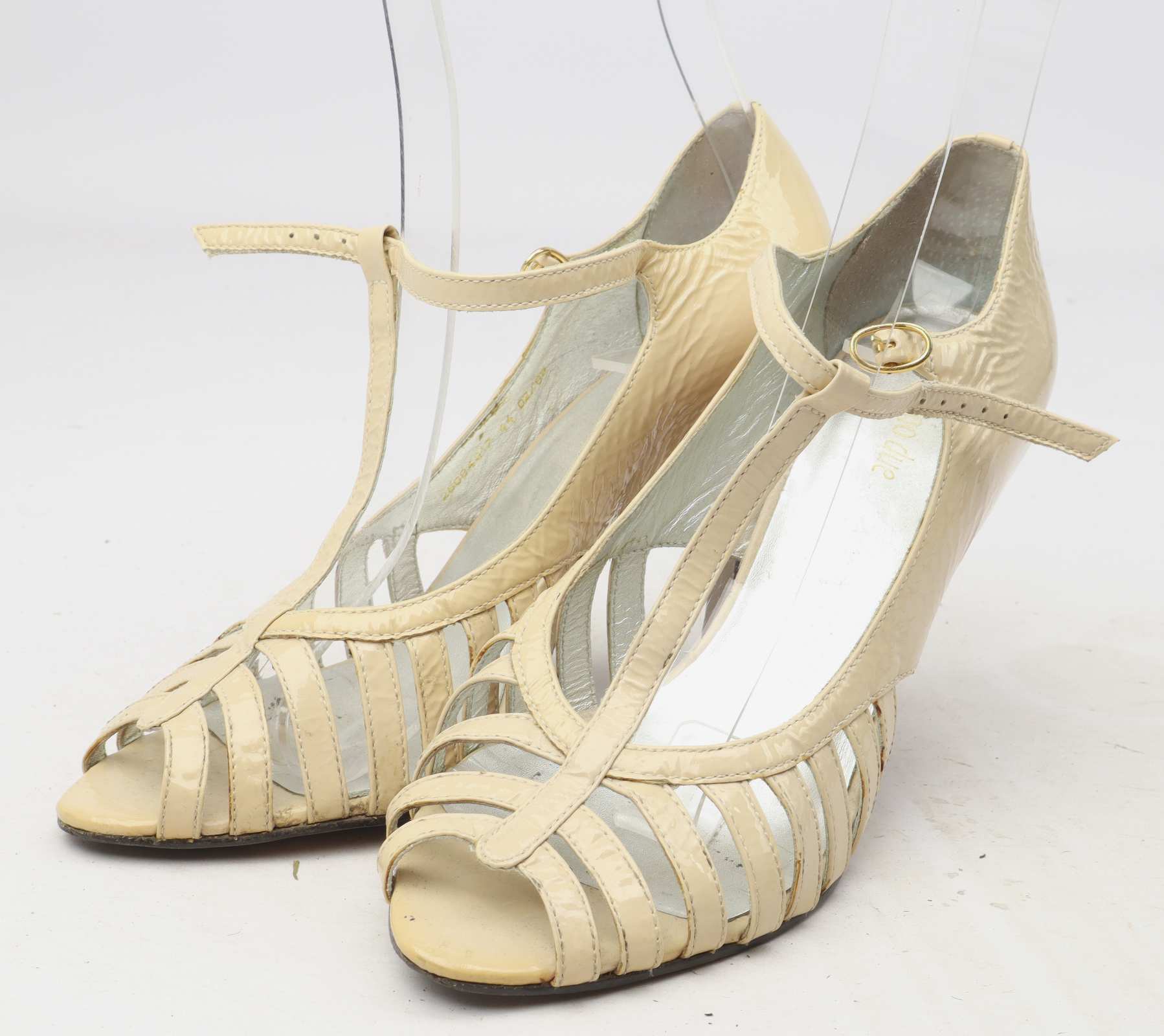 Metro Womens Leather Khaki Sandals (Size (6 UK (39 EU)) : Amazon.in: Shoes  & Handbags